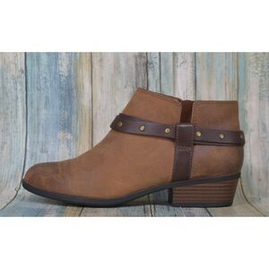 Clarks Addiy Zoie Ankle Boots Size 7.5 Brown Leather Side Zip Studded Booties